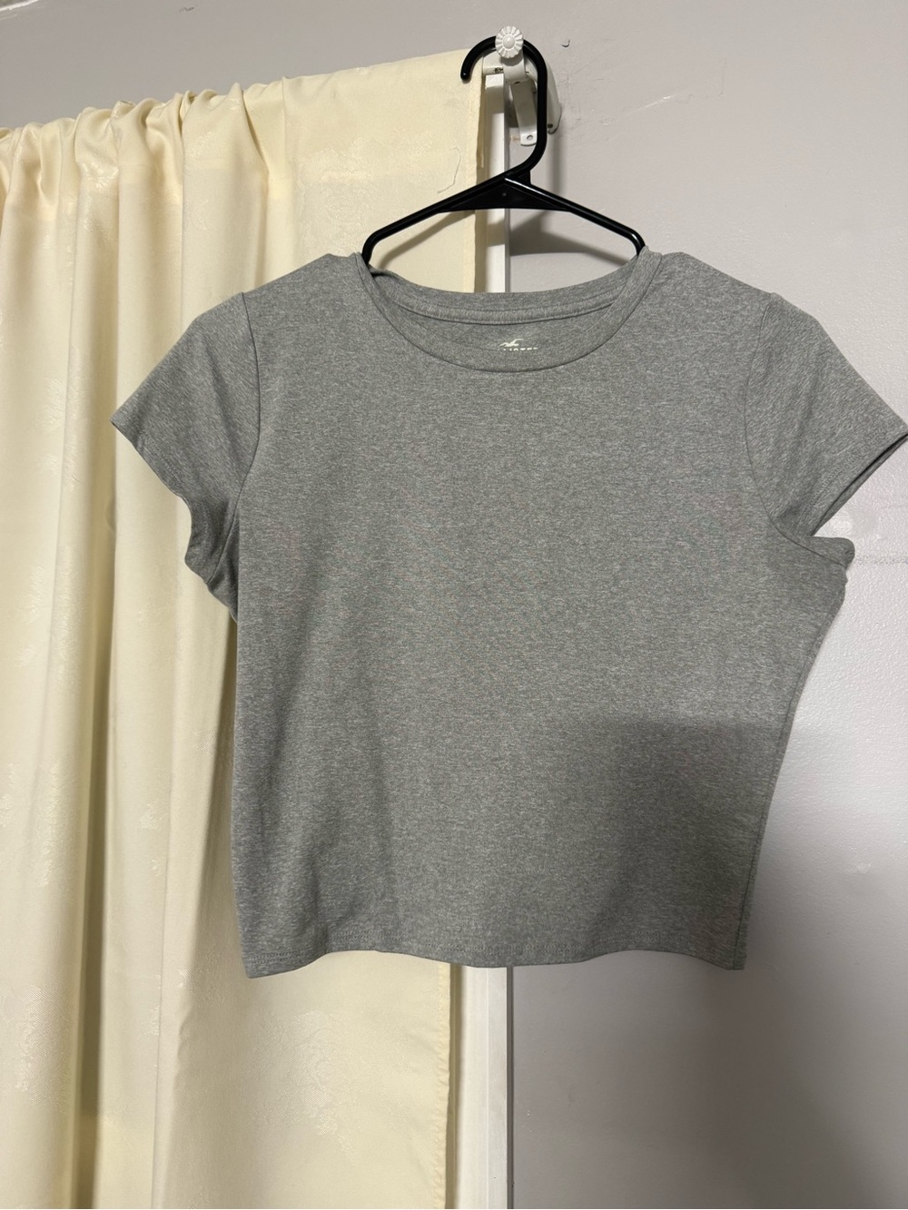 Hollister Gray Short Sleeve Crew Tee